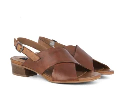 EVERYBODY Sandals* cognac