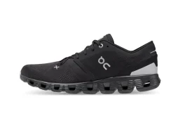ON Sneakers* black