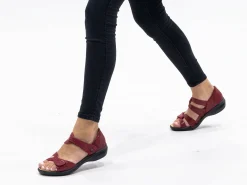 REVERE Sandals* cherry