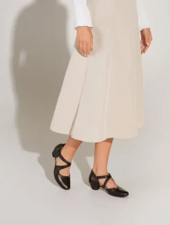 THINK! Heels* black
